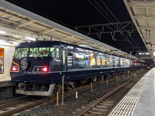 令和版ブルートレイン 郷愁×新鮮さで夜行列車が大盛況：日経ビジネス電子版