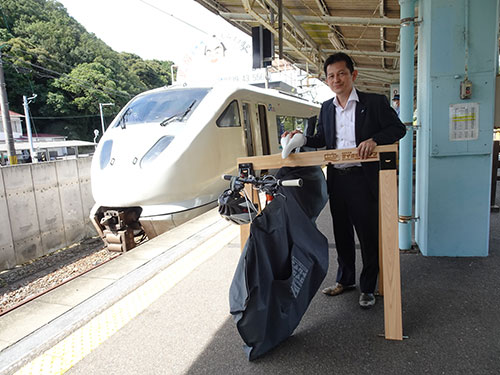 ママチャリ持って鉄道へ JR紀勢線、マイカー社会に小さな風穴 ママチャリ持って鉄道へ JR紀勢線、マイカー社会に小さな風穴