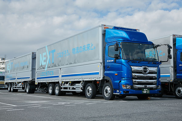 ヤマト・西濃が急ぐ共同配送新システム 自前主義では無理：日経