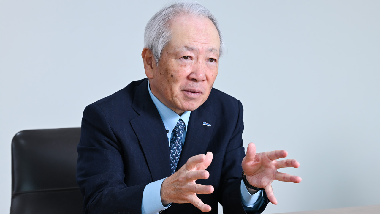 日東電工髙﨑社長「売上高は気にしない、利益率を徹底重視」：日経
