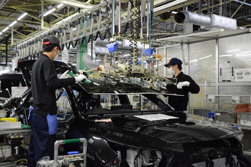 トヨタ自動車は前期の連結営業利益が日本企業として過去最高を記録した(写真は愛知県豊田市の高岡工場、2020年撮影)