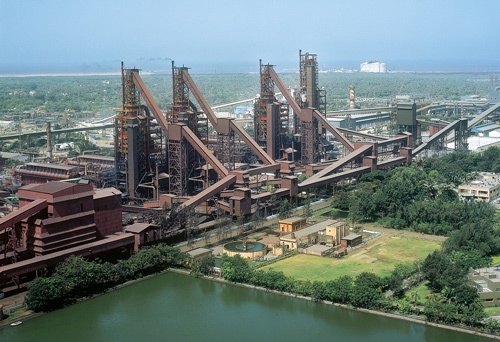 インド・グジャラート州のAM/NSインディアのハジラ製鉄所