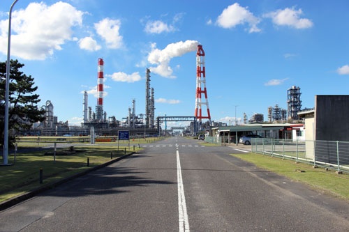 三菱ケミカルの茨城事業所に設備を整備し、2023年度に油化事業を始める計画だ