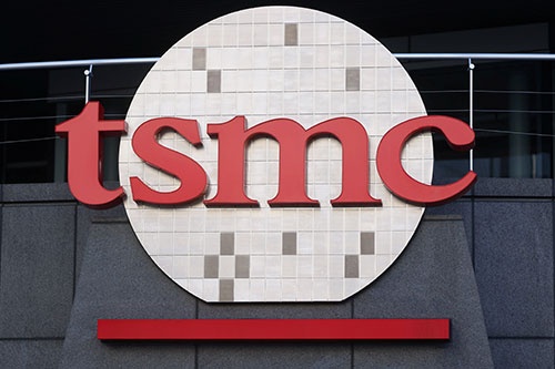 TSMCは2024年稼働に向けて日本への半導体工場建設を検討している。(写真:ロイター/アフロ)