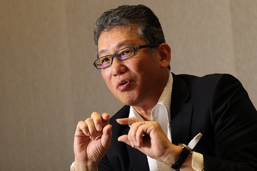 LIXILの瀬戸社長は日本が原材料などを買い負ける未来が来ることを憂慮する（写真：陶山勉）