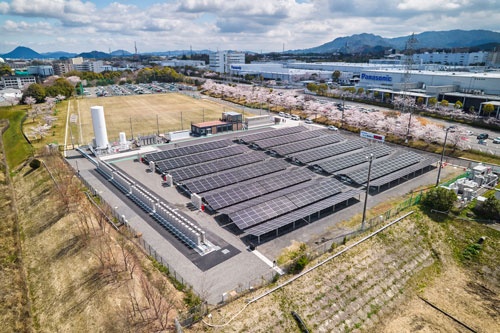滋賀県草津市のパナソニック エレクトリックワークス社の工場敷地内に設置した実証施設「H2 KIBOU FIELD」 (写真:パナソニック ホールディングス)