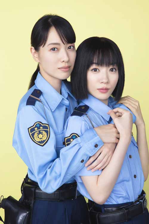 テレビドラマ「ハコヅメ～たたかう！交番女子～」。主演は戸田恵梨香（左）、永野芽郁（右）　&copy;NTV