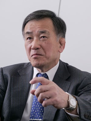 <span class="fontBold">火箱 芳文(ひばこ・よしふみ)</span><br>陸上自衛隊・元幕僚長。1951年生まれ。1974年に防衛大学校を卒業し、陸上自衛隊に入隊。第1空挺団長、第10師団長、中部方面総監を経て陸幕長に。2011年に退官。現在は安全保障懇話会理事長、偕行社理事などを務める(写真:加藤 康)