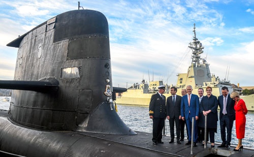 オーストラリアはフランスへの潜水艦発注を破棄し、米英とともに原子力潜水艦の開発に取り組む(代表撮影/AP/アフロ)