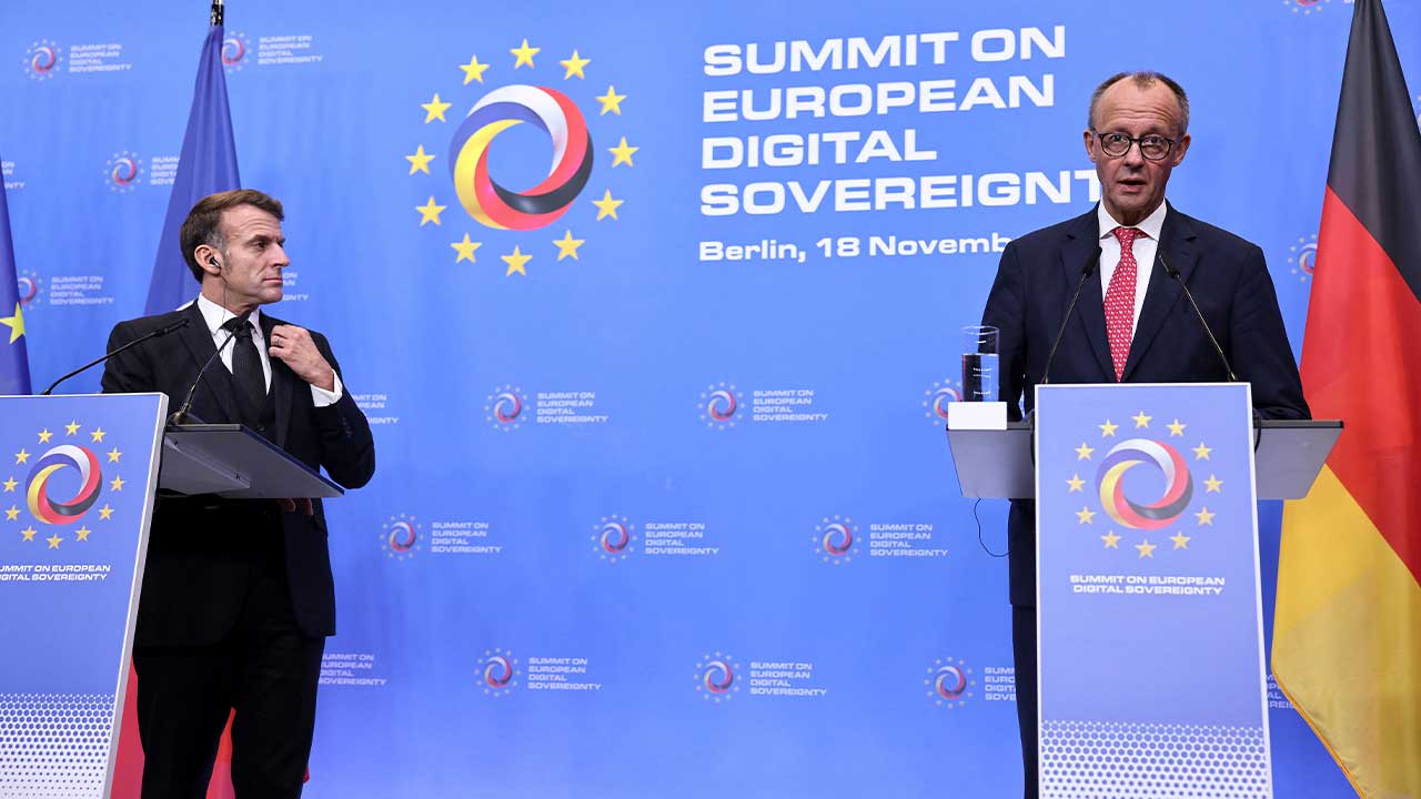 EUがAI・クラウドで他国勢を「排除」へ　新法制定、銀行や運輸などにも波及か