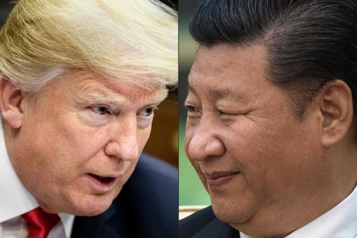 攻めるトランプ米大統領(左)と報復する習近平国家主席(写真:AFP/アフロ)
