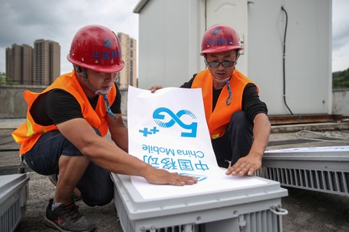 中国各地で5Gネットワークの配備が急ピッチで進む(写真:ロイター/アフロ)