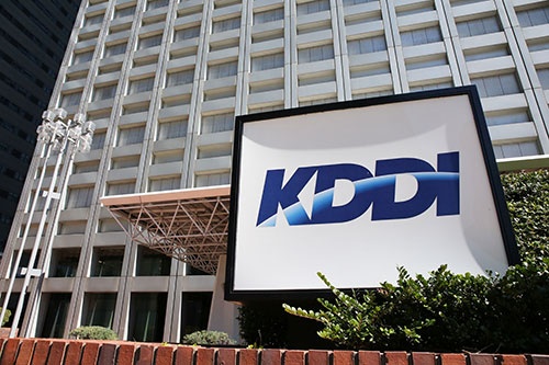 KDDIは2020年卒の採用からジョブ型を一部導入している（写真：アフロ）