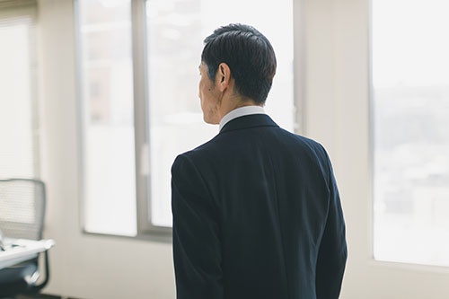 70歳まで働き続けることが当たり前の社会がやってくる可能性も(写真:PIXTA)