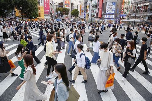 緊急事態宣言が解除され、渋谷には混雑が戻り始めている(写真:共同通信)