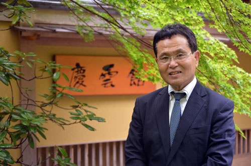 川野氏はファミリー出身以外で初めて事業を引き継いだ(写真:栗原克己)