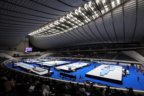 「友情と絆の大会」には4カ国から30人の選手が参加し、厳戒態勢の中で開かれた(写真:長田洋平/アフロスポーツ)