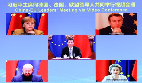 2020年12月、EU首脳と中国の習近平国家主席は、包括的投資協定（CAI）の締結で大筋合意した（写真：新華社／アフロ）