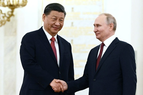 中国の習近平（シー・ジンピン）国家主席は3月、ロシアを訪問しプーチン大統領と会談した（写真：SPUTNIK via REUTERS）