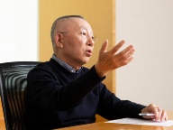 企業は国民の幸せのために　ユニクロ・柳井氏インタビュー