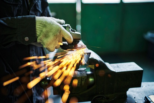 中小企業を取り巻く環境は厳しい(写真:PIXTA)