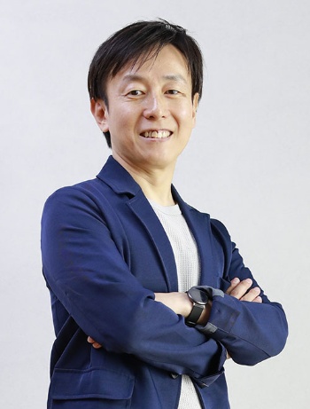 <span class="fontBold">青野慶久氏(あおの・よしひさ)氏</span><br />1994年大阪大学工学部卒業、松下電工(現パナソニック)入社。97年、2人の同僚とサイボウズを設立し、副社長に。2005年4月から現職。自身も育児休暇を3回取得するなど、会社員の働き方改革を積極的に進めている。愛媛県出身。49歳。