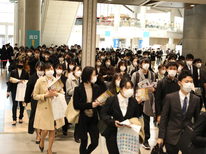 22年卒就活　人事は「買い手市場」の幻に惑わされるな