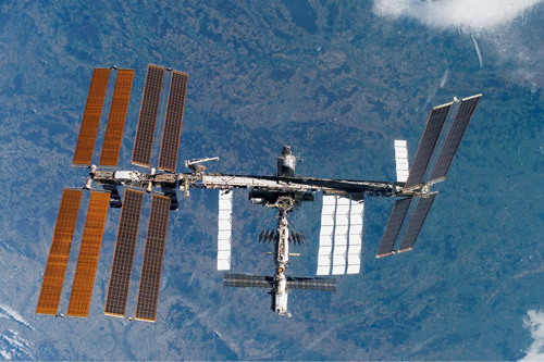 ISSは老朽化が課題になっている。日本は実験棟「きぼう」を持っている（写真：NASA提供）