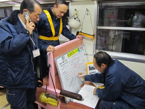 3月12日。列車内対策本部の様子(提供:三陸鉄道)