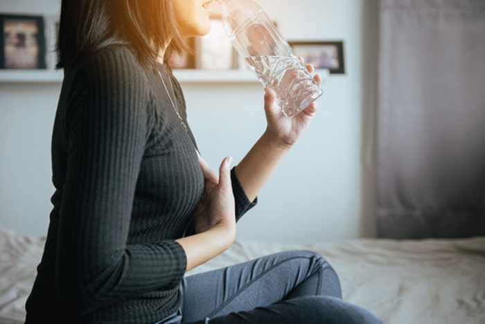 胃酸逆流を悪化させない酒とつまみの選び方 日経ビジネス電子版