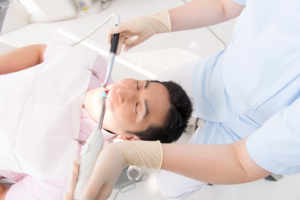 歯科検診を定期的に受けている人は動脈硬化のリスクが低い 日経ビジネス電子版 歯科検診を定期的に受けている人は動脈硬化のリスクが低い 日経ビジネス電子版