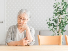 認知症は改善する可能性 20週間の積極的な生活改善で実証