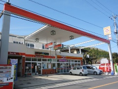 車離れに電動化 逆境ガソリンスタンド 脱石油 で生き残る 日経ビジネス電子版
