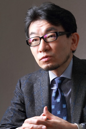 河野龍太郎(こうの・りゅうたろう)