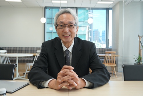 全樹脂電池を開発したAPBの堀江英明社長