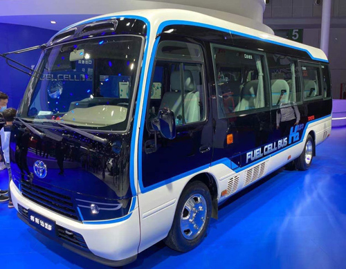 トヨタ自動車の燃料電池マイクロバス