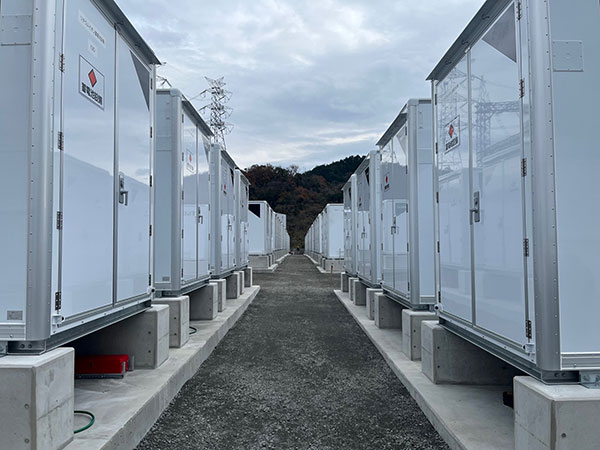 外資と競う再エネ蓄電池事業、入札に応募5倍 太陽光に続くバブルか