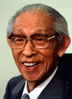 創業者の松下幸之助氏は、自ら広告宣伝も担当していた(写真:Fujifotos/アフロ)