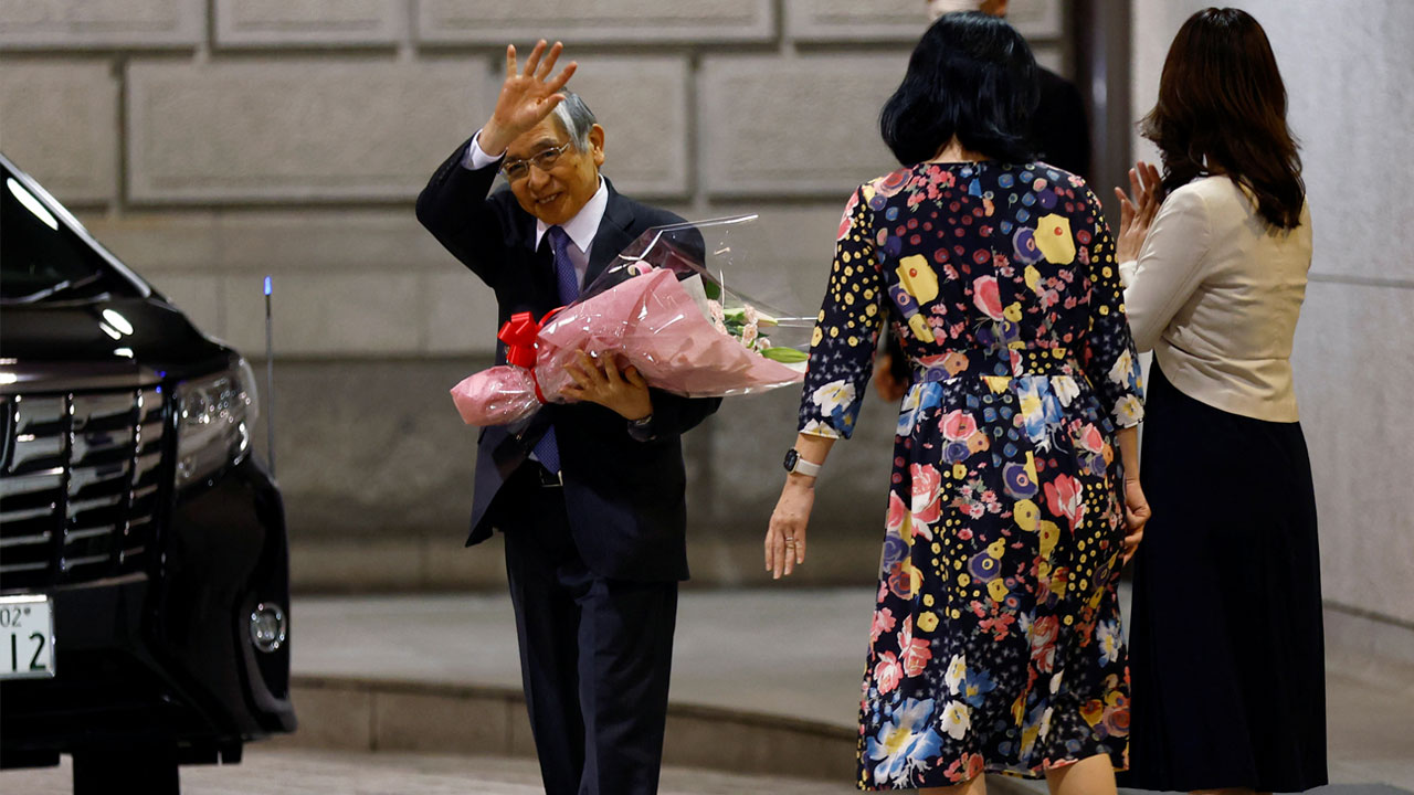 日銀黒田前総裁が見逃した「ポパー理論」 重要なのはデフレ対策ではなかった：日経ビジネス電子版