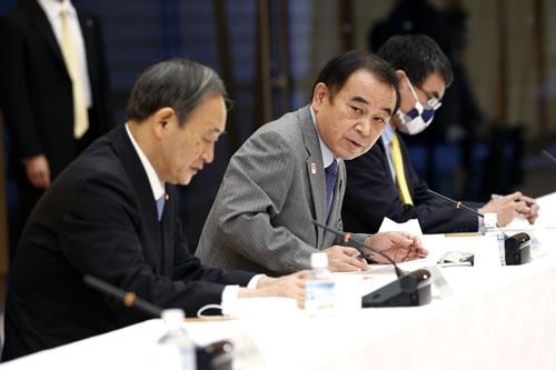 2020年10月、国家戦略特区諮問会議に出席した坂本哲志地方創生相(中央)。この時点では2021年春ごろに指定区域を選定する計画だった(写真:共同通信)