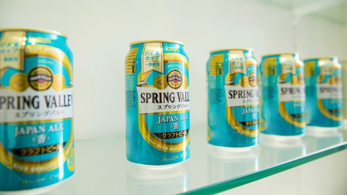 「スプリングバレー ジャパンエール<香>」は、キリンビールが自社開発した国産ホップ2種類も使用