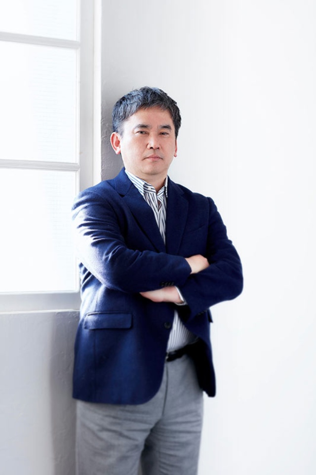 真山仁 命懸けで得られる民主主義の価値を日本人は知るべきだ 日経ビジネス電子版 真山仁 命懸けで得られる民主主義の価値を日本人は知るべきだ 日経ビジネス電子版