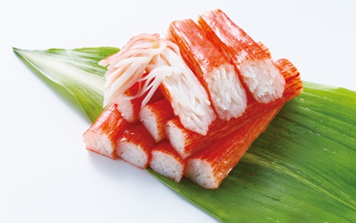 日本発の健康食“カニカマ” が海外席巻、製造装置も世界シェア70%:日経ビジネス電子版
