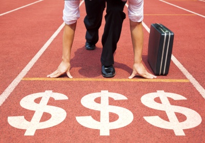 スポーツや芸能界で大金を稼ぐためには、すさまじい競争を勝ち抜く必要がある（写真：Tom Wang／Shutterstock.com）