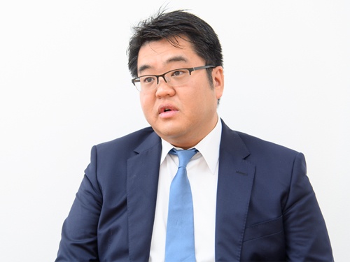 アステナホールディングスの岩城慶太郎社長CEO(写真=山岸政仁)