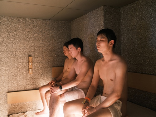 客層の6割を20〜30歳代が占める(写真: MITSUI SHINGO)