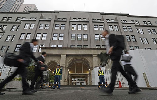 東京・霞が関の財務省(写真:共同通信)