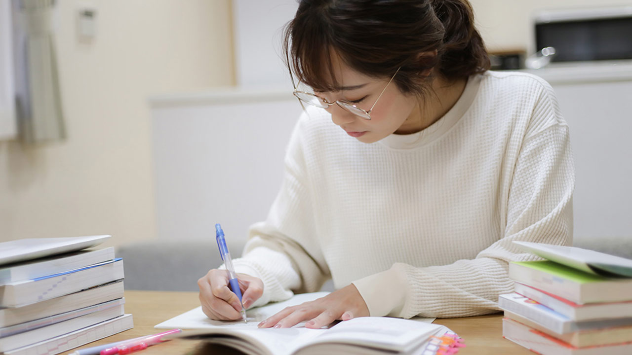 忙しいときほど勉強する 時間術の達人が教える極意：日経ビジネス電子版