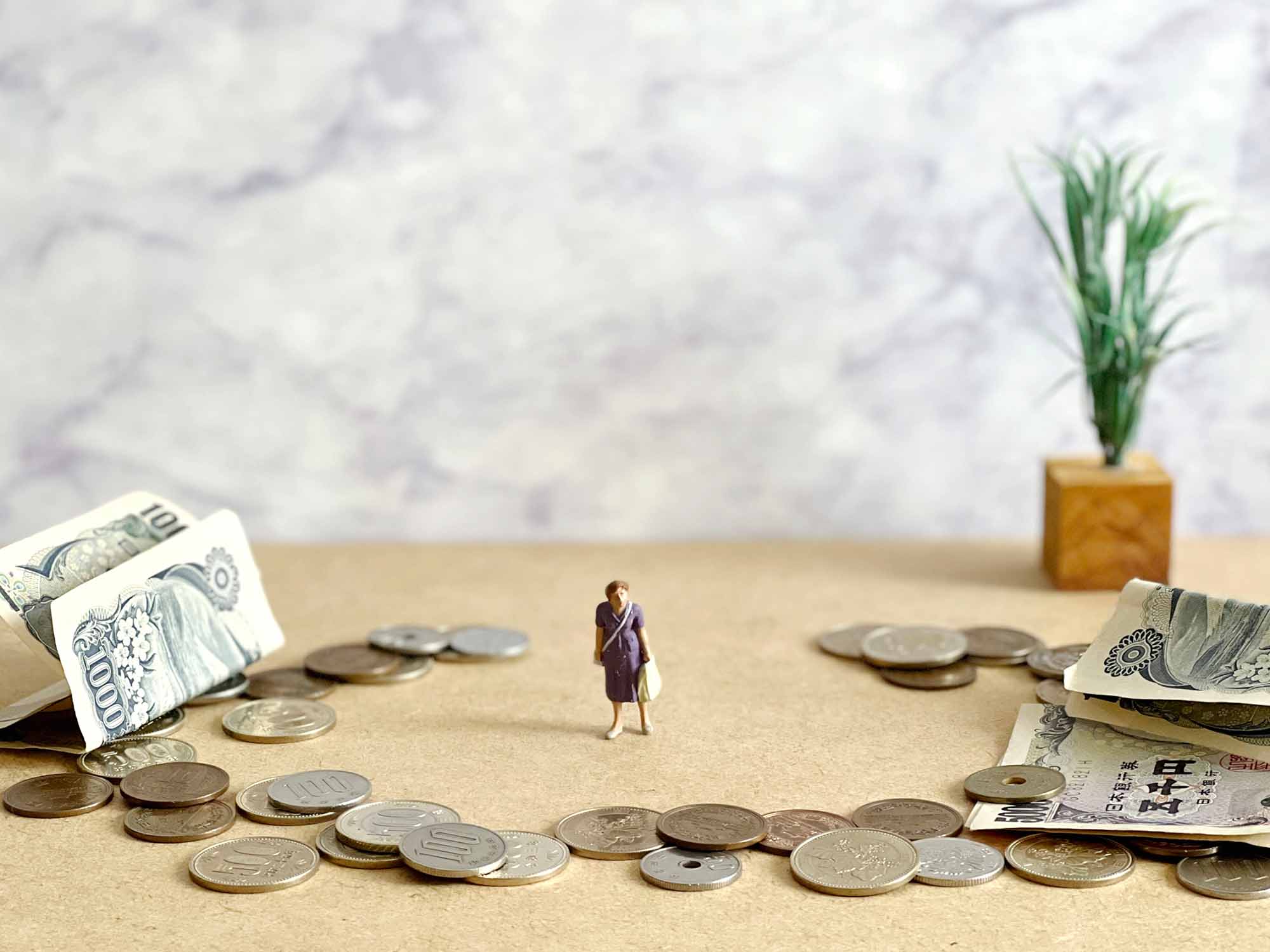 消費税の知られざる真実 4割を占める使い道とは？：日経ビジネス電子版