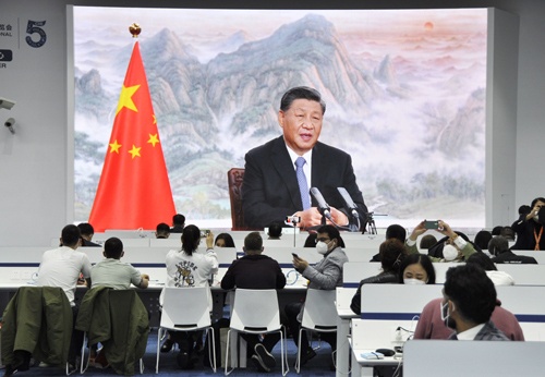 中国国際輸入博覧会の開幕前日、習近平国家主席はビデオメッセージで対外開放の堅持を強調した（写真=共同通信）